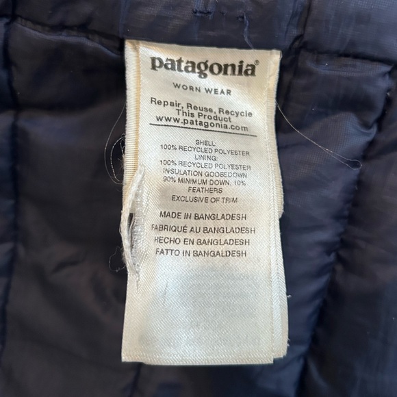 Patagonia men’s medium navy blue down sweater puffer jacket with pockets - Picture 9 of 16